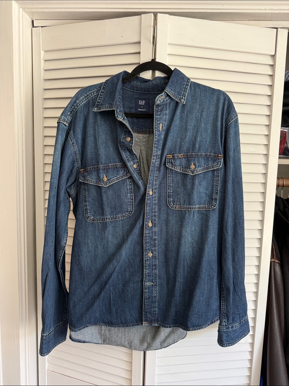 GAP Men’s Denim Shirt Jacket - Medium Blue